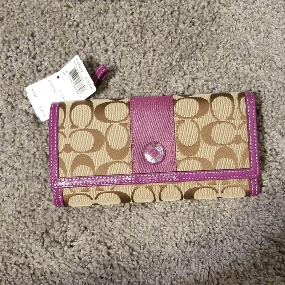 Coach Checkbook Wallet